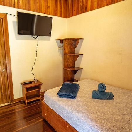 Cowboy Hostel - Habitaciones Con Bano Privado Monteverde Eksteriør billede